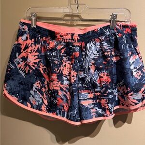 New Balance Women's Athletic Shorts - Size Large